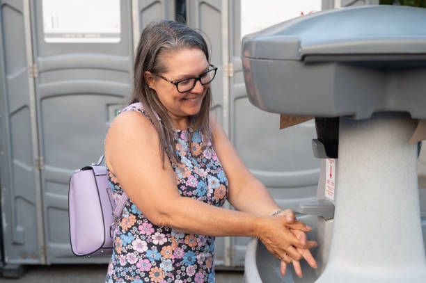 Portable Toilet Options We Offer in Cavalero, WA